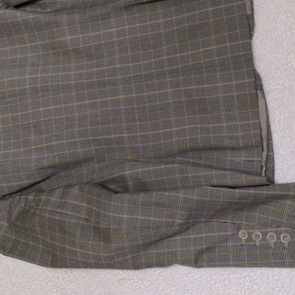 Ann Taylor plaid blazer. Size 10. - Picture 5 of 6